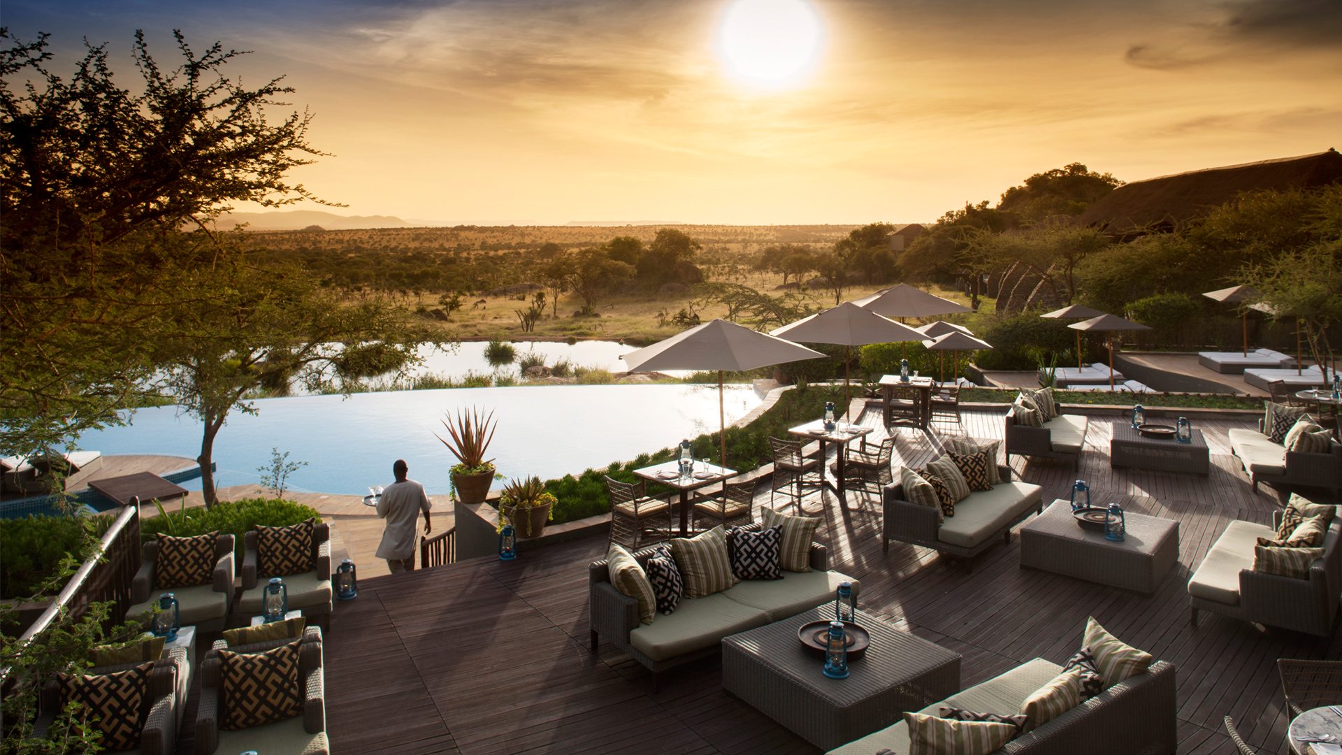 Best -safari-lodges -with -fine -dining- during -Serengeti -migration